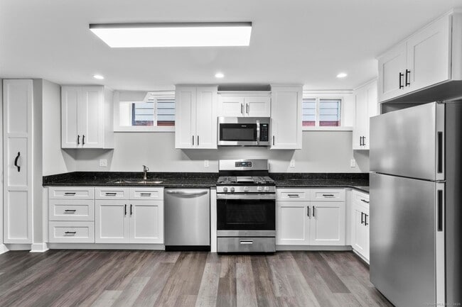 Photo - 548 Ferry St Unit LL