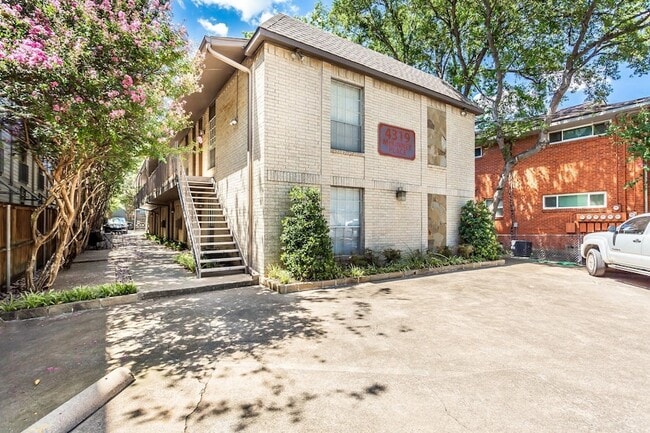 Building Photo - 4319 McKinney Ave Unit 104