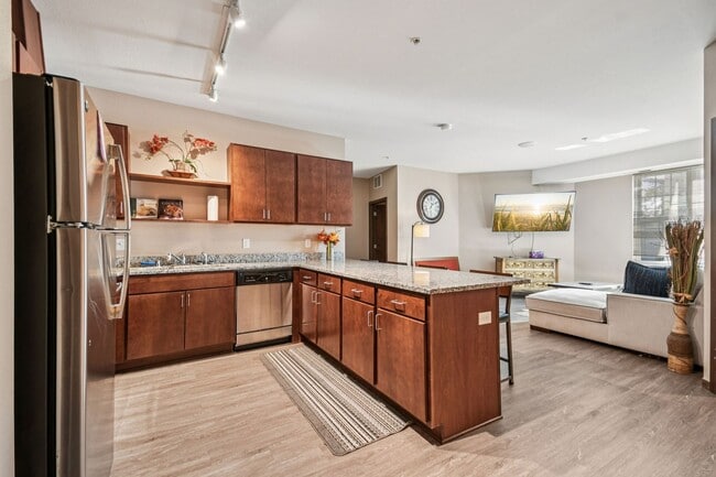 Building Photo - Capital View Apartments