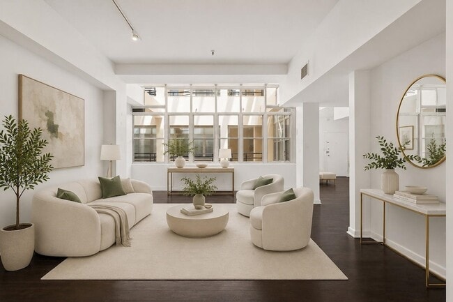 Building Photo - 357 Varick St Unit 327