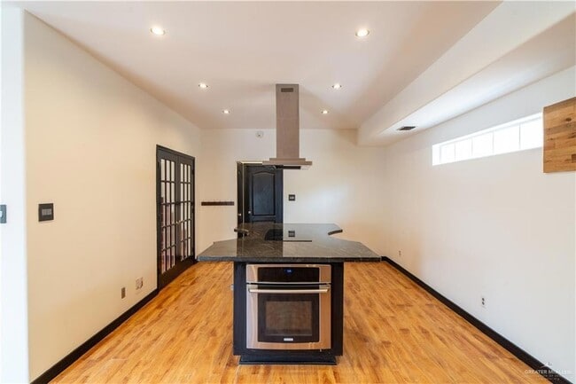 Photo - 3210 Black Oak Ln