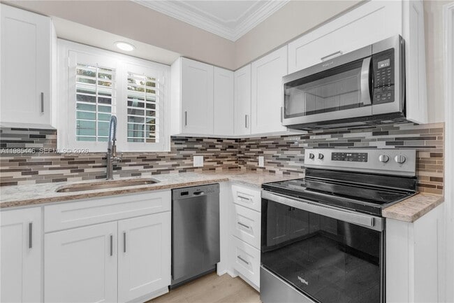 Photo - 211 SE 1st Terrace