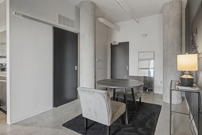 Photo - 2115 Yeaman Pl Unit 409