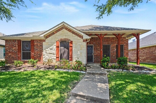 Photo - 1707 Briarhollow Dr
