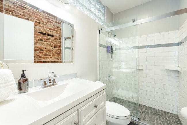 Photo - 111 E 13th St Unit ID1056146P