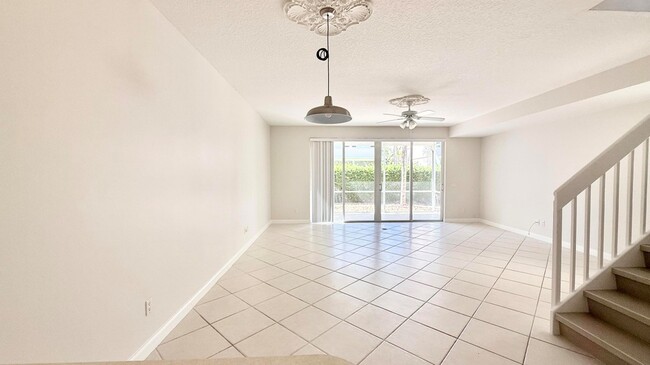 Photo - 2171 Tigris Dr