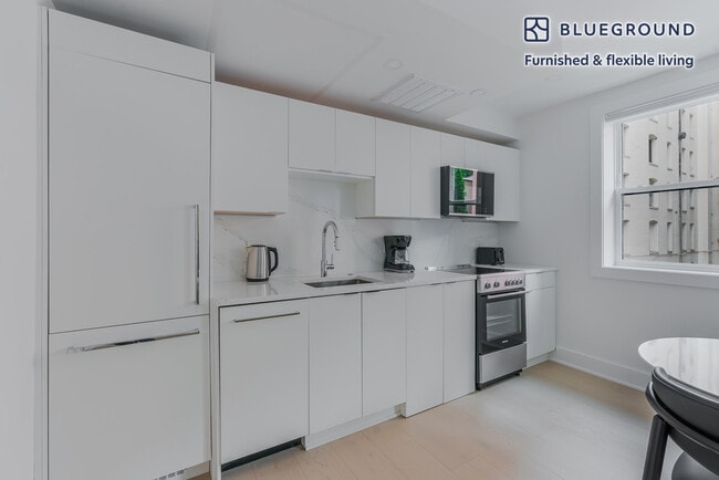 Photo - 2116 Kalorama Rd NW Unit FL2-ID1206