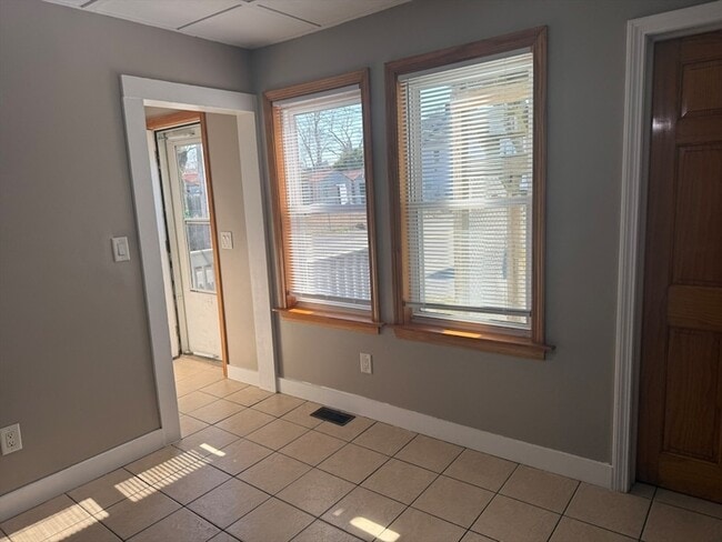 Photo - 406-408-408 Court St Unit 406