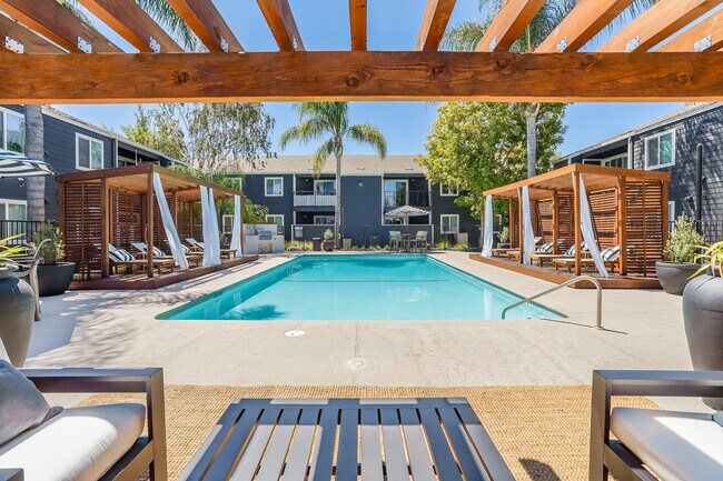 Resort style pool - Trails at 2112