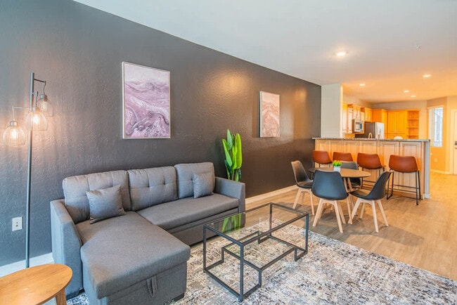 Building Photo - 1275 E University Dr Unit ID1263053P