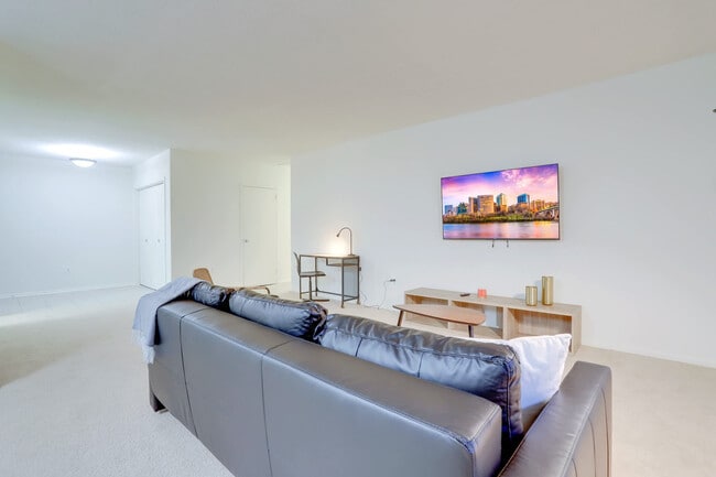 Photo - 1600 S Eads St Unit GO FL1-ID1022521P