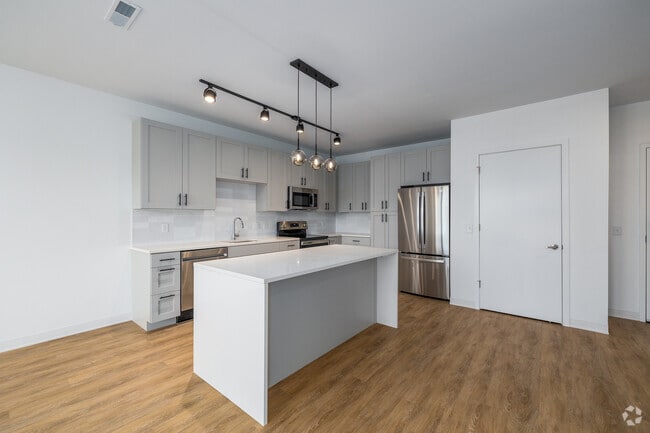 Interior Photo - 2200 LaSalle at Lafayette Square