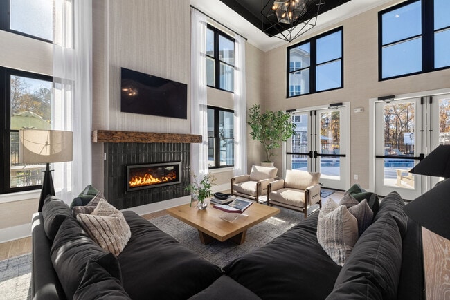 Photo - Alexander Crossing