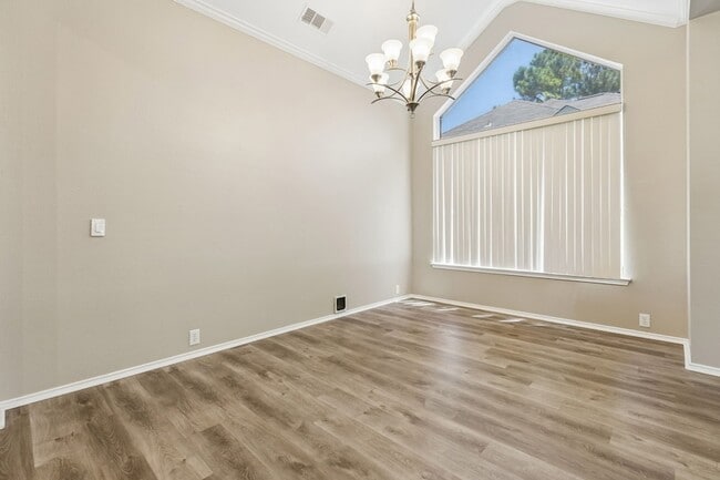 Photo - 3313 Heatherbrook Dr