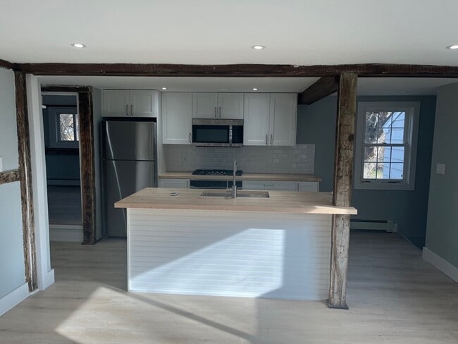 Photo - 434 Hurlbutt St