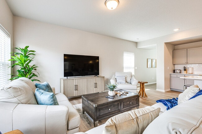 Photo - 8466 Blue Feather Lp Unit SI ID1385759P