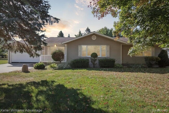 Building Photo - 245 Lynbrook Dr