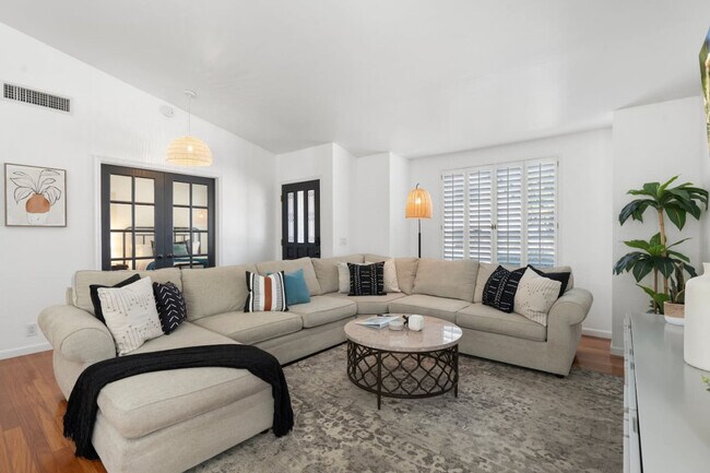 Photo - 6415 E Beverly Ln Unit ID1309642P