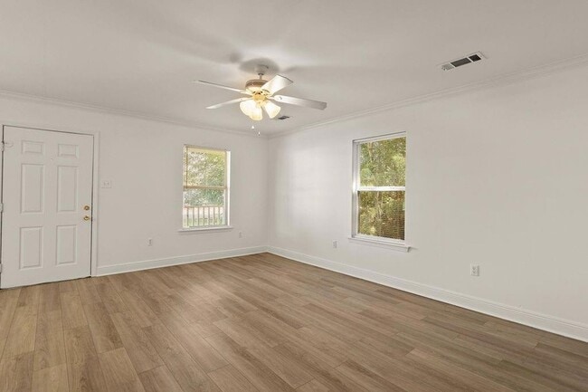 Photo - 403 W 33rd Ave