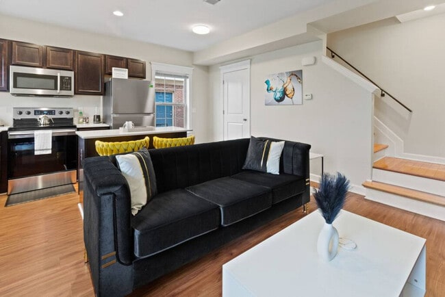 Photo - 692 E Ferry St Unit ID1228593P