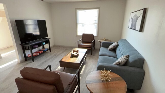 Building Photo - 2260 Danelle Ct Unit SI ID1472909P