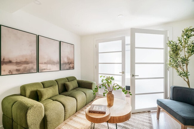 Photo - 335 E 22nd St Unit ID1356853P