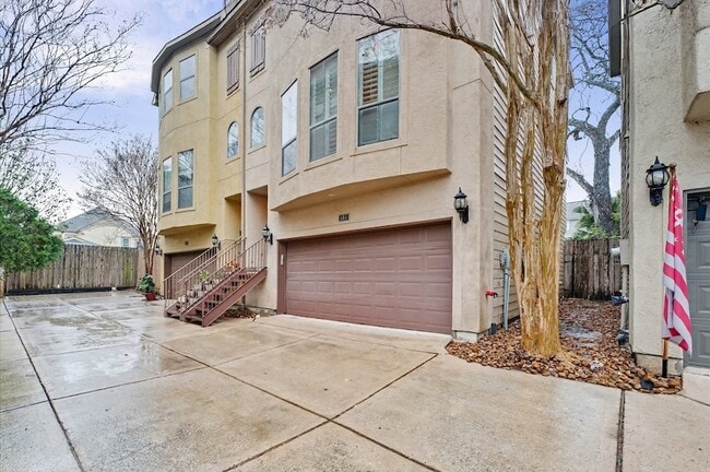 Building Photo - 584 Bomar St