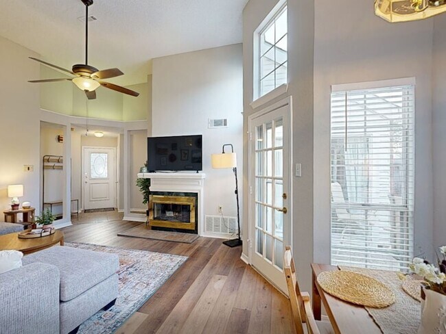 Photo - 18024 Whispering Gables Ln