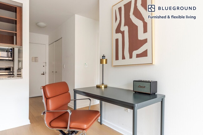 Photo - 535 W 23rd St Unit SI FL4-ID2044