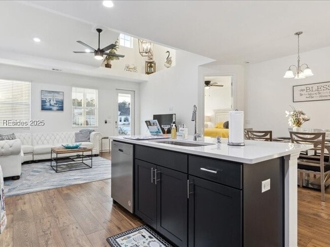 Building Photo - 1388 Good Life Wy