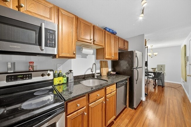 Photo - 200 Manning St Unit 6B