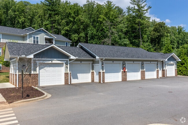 Garages - Haven at Enka Lake