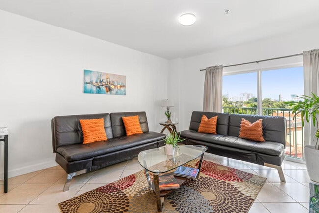 Building Photo - 3219 SW 23rd Terrace Unit ID1056259P