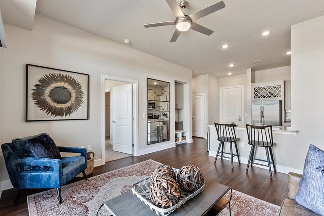 Photo - Waterford Market Apartments