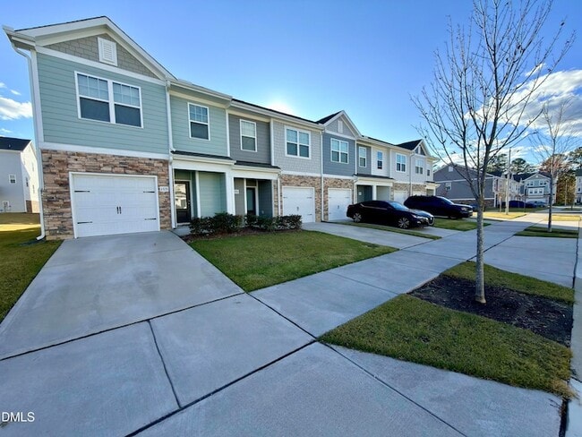 Photo - 6928 Outfall Point Ln