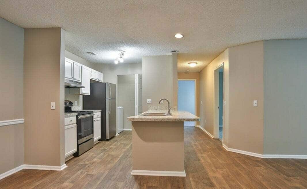 Caledon 10 - 1 Bed 1 Bath - Gold