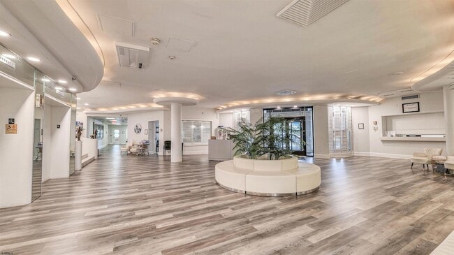 Photo - 101 S Raleigh Ave