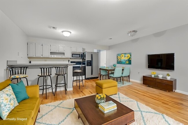 Building Photo - 4413 Park Ave Unit 2L