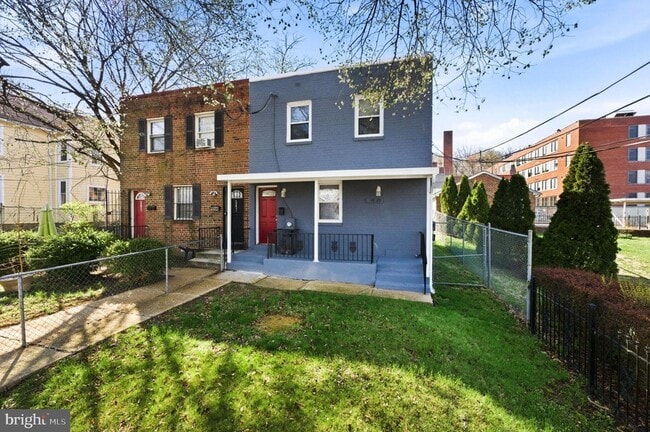 Photo - 4029 Grant St NE