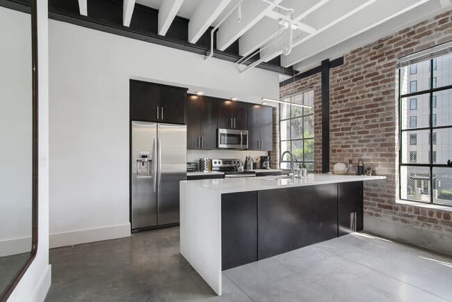 Photo - 822 Howard Ave Unit ID1272375P