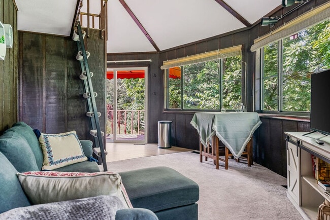 Photo - 325 Poplar Hill Ln Unit ID1252926P