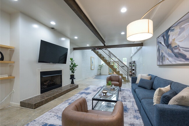 Building Photo - 1125 D St NE Unit ID1023956P