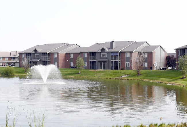 Keeneland Crest Apartments - Keeneland Crest Apartments