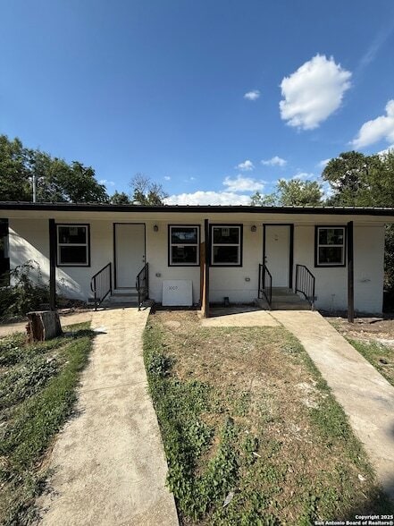 Building Photo - 1011 Canton