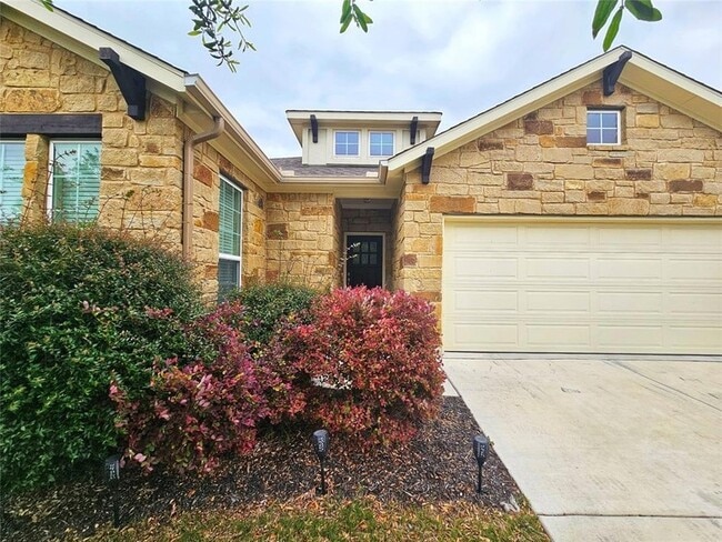 Photo - 637 Palmilla St