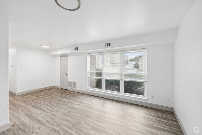 Platinum - 2BR - 2BR, 2BA - 950SF - Living Room - Marina Point