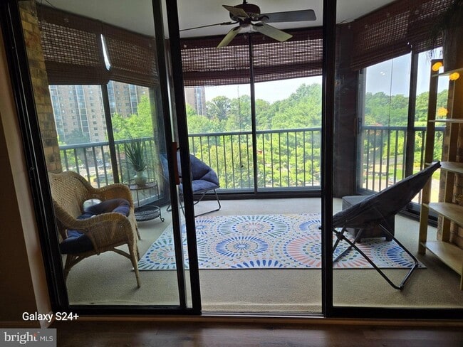 Photo - 5901 Mt Eagle Dr Unit 607