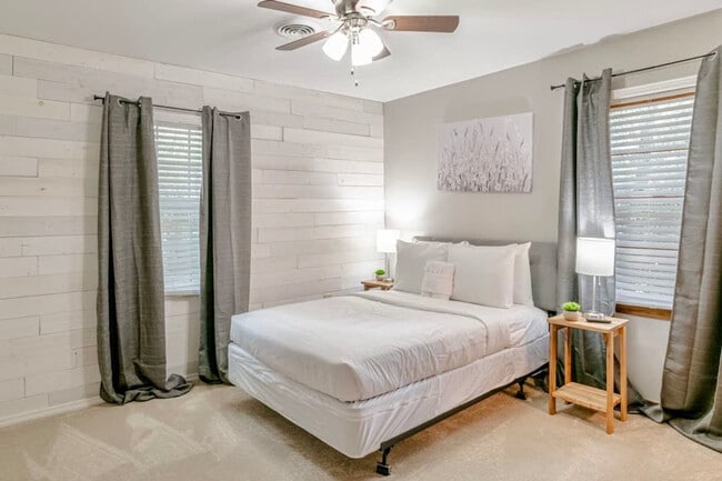 Photo - 912 Wendover Rd Unit ID1043703P