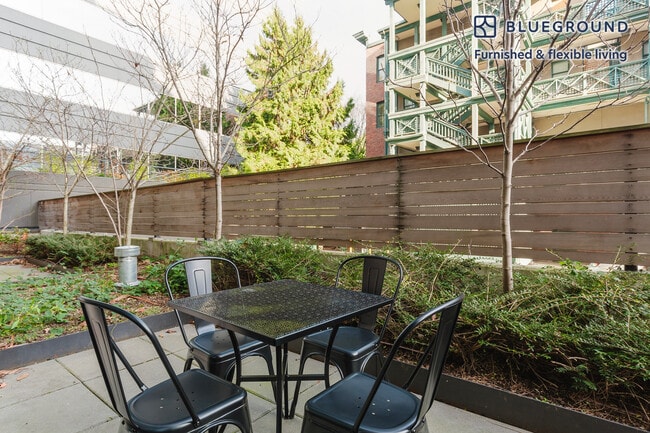 Photo - 624 Yale Ave N Unit FL3-ID808