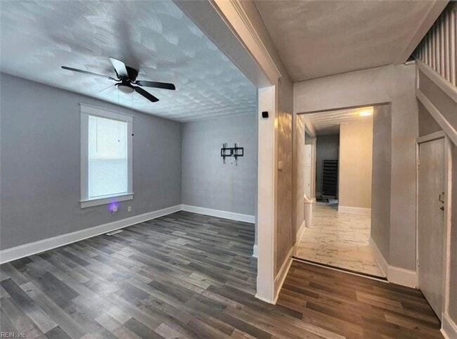 Photo - 3605 Killam Ave
